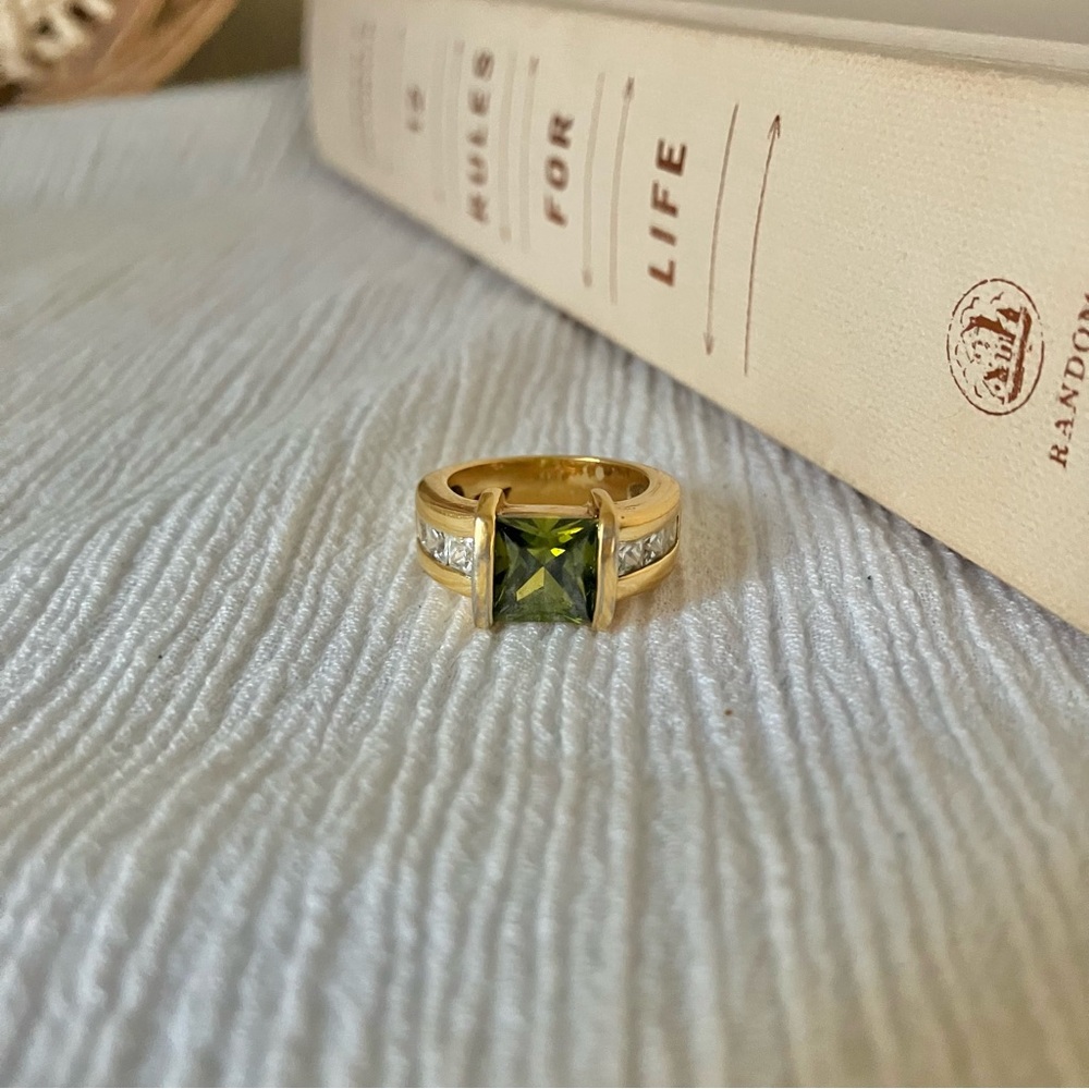 ECCO Green Square Stone Thick Signet Band Ring Jade Olive Sage Earthy Classic